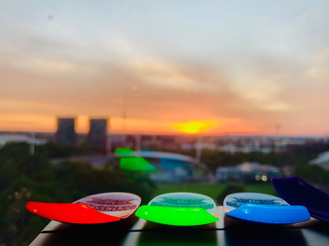 Finger Desk Deck
