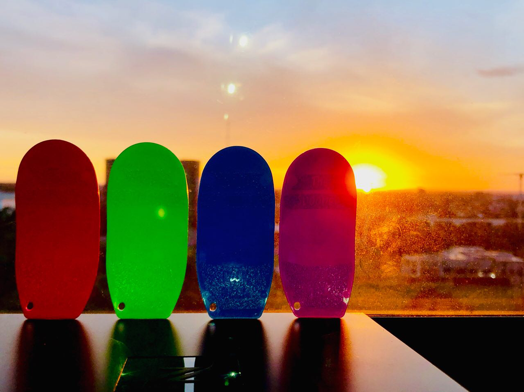 Finger Desk Deck